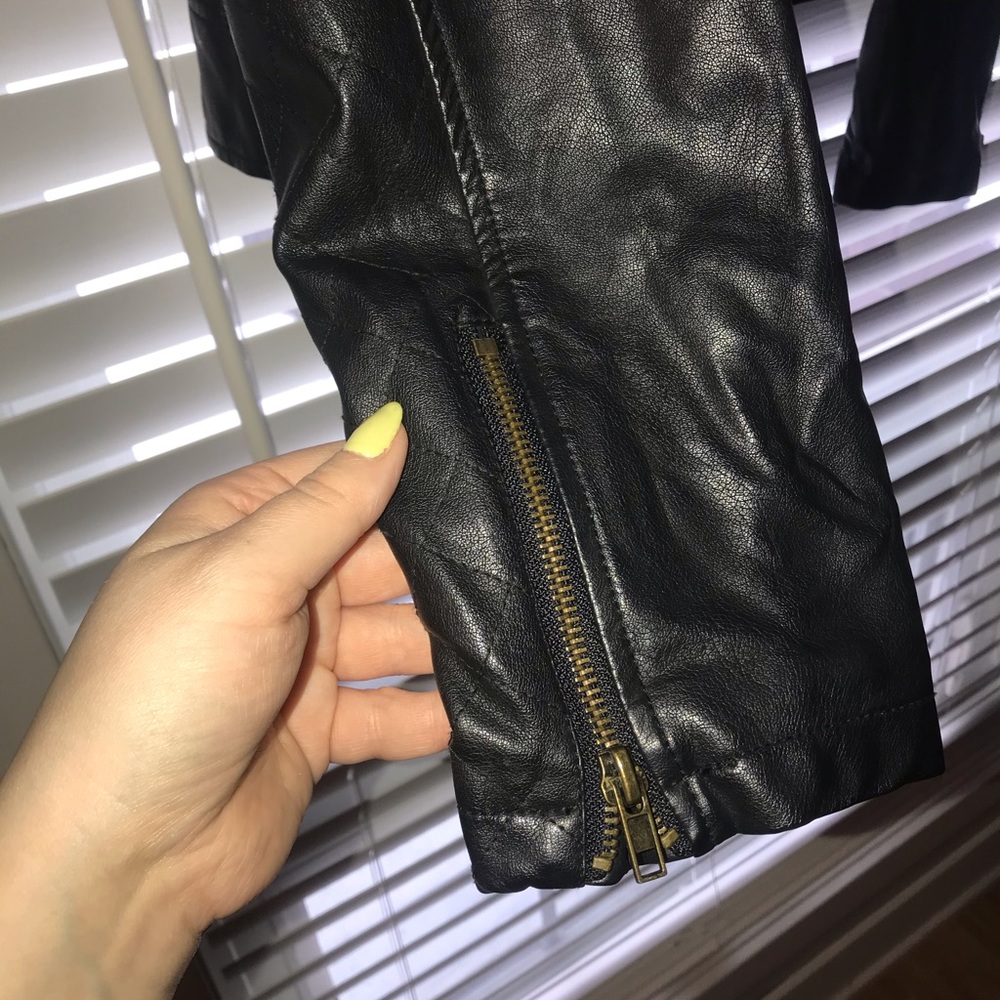 Jacket - Picture 2 of 5